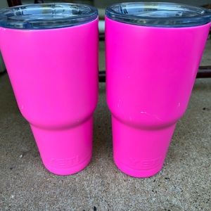 Yeti pink tumblers 30 oz, set of 2